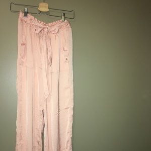 *NEVER WORN* Peach Parachute/Harem Pant
